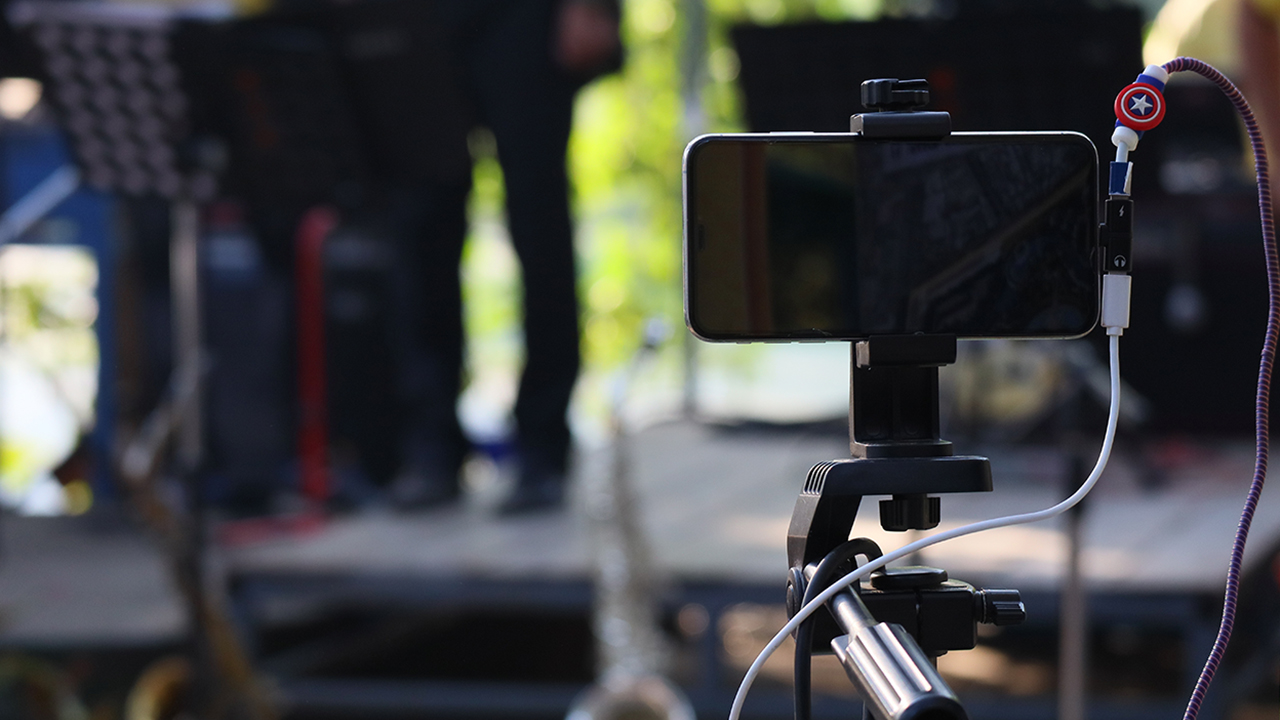 church live streaming social media